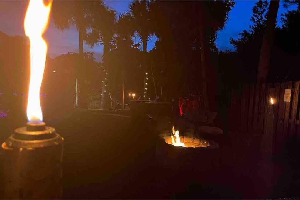 Villa Poolside Cocoa Oasis W/ Tiki Bar! Frontenac Exterior foto
